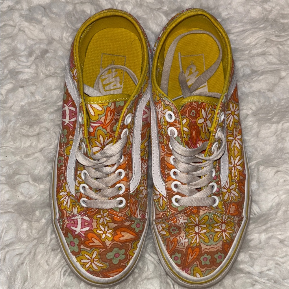 Vans Floral Low Top Lace Up Old School Canvas Sneakers, W8.0 M6.5